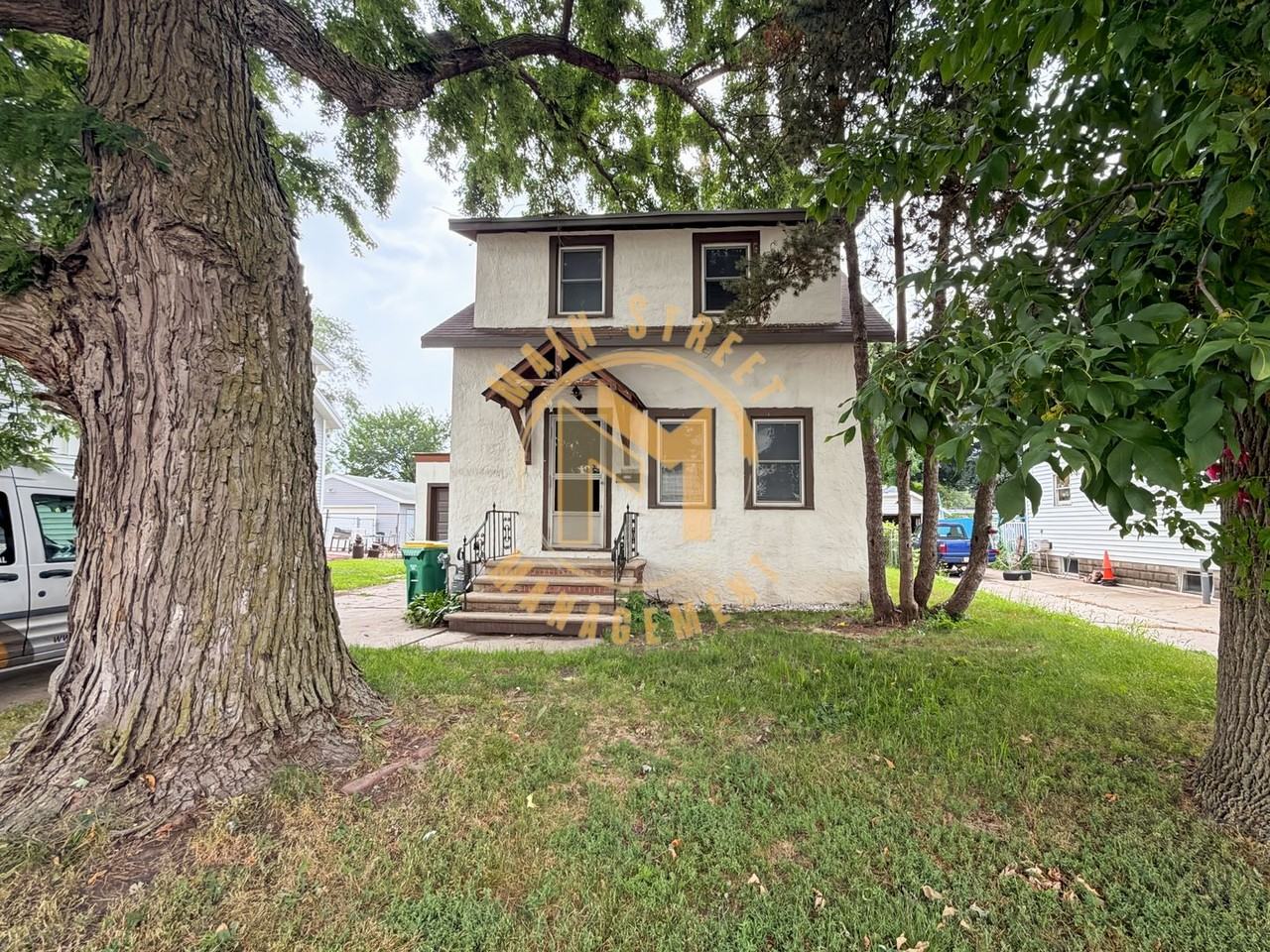 520 N Henry St - Photo 2 of 12