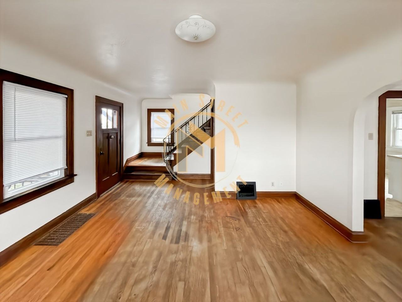 520 N Henry St - Photo 3 of 12