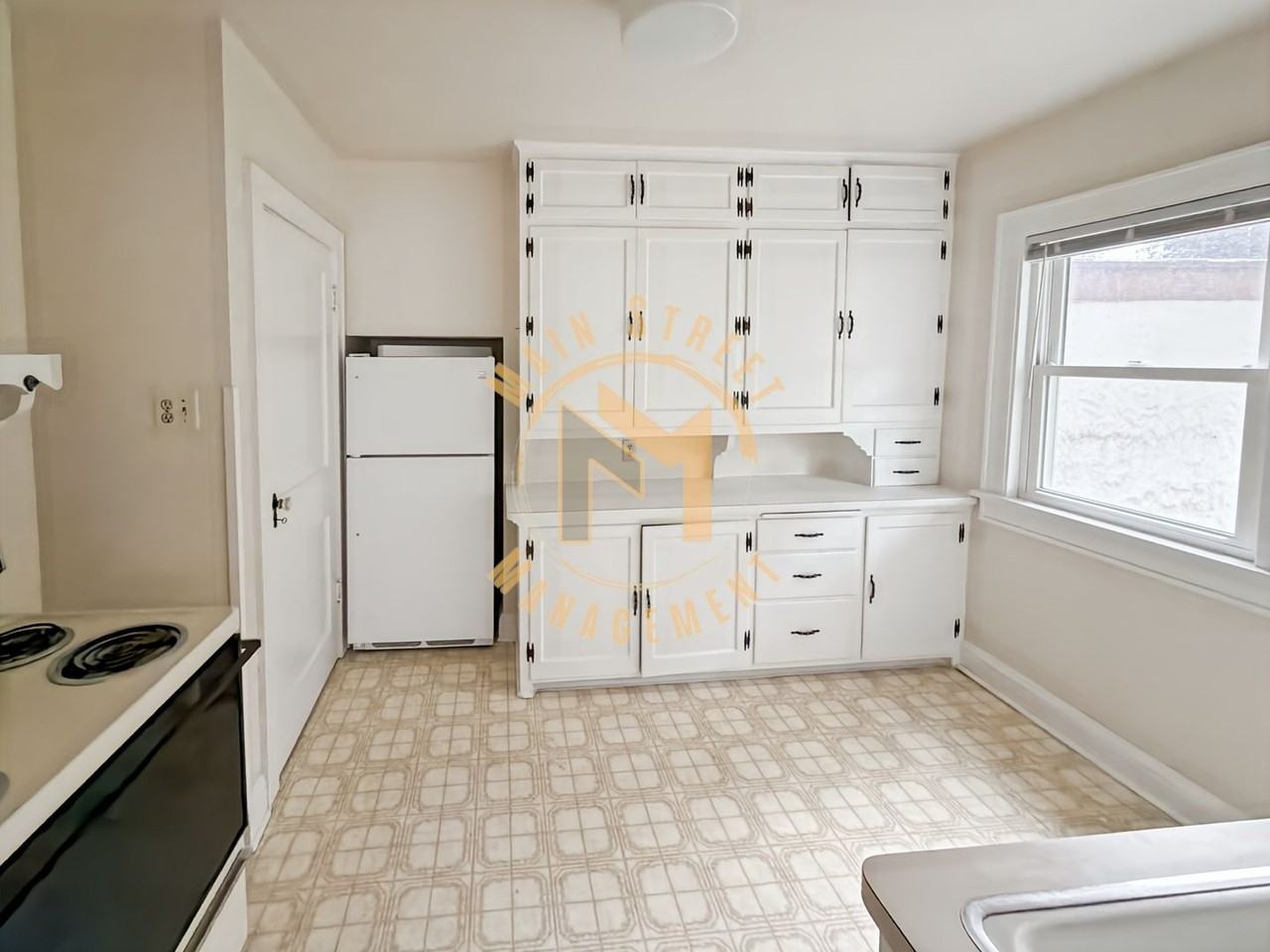 520 N Henry St - Photo 6 of 12
