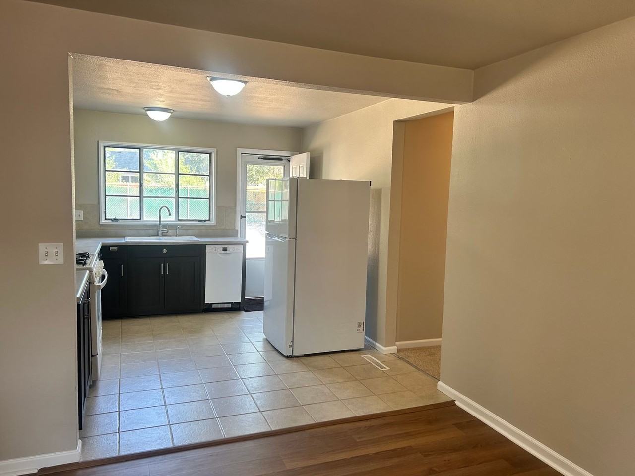 88 Rose Dr - Photo 6 of 46