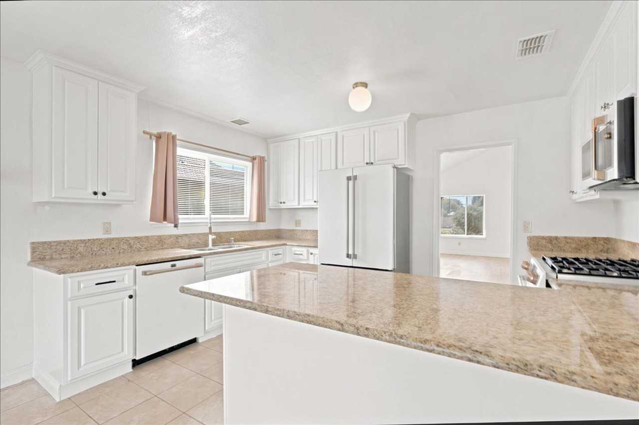 1379 San Juan Rd - Photo 4 of 24