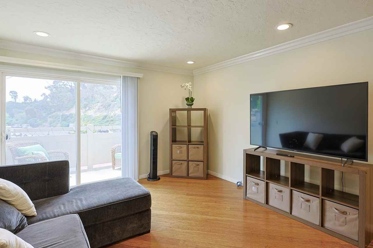 3157 Evening Way #D - Photo 4 of 32