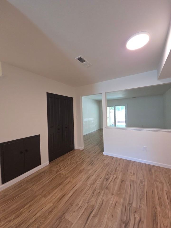 1918 Knolls Dr - Photo 7 of 23