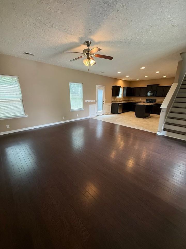 1850 Warmingfield Dr - Photo 5 of 26