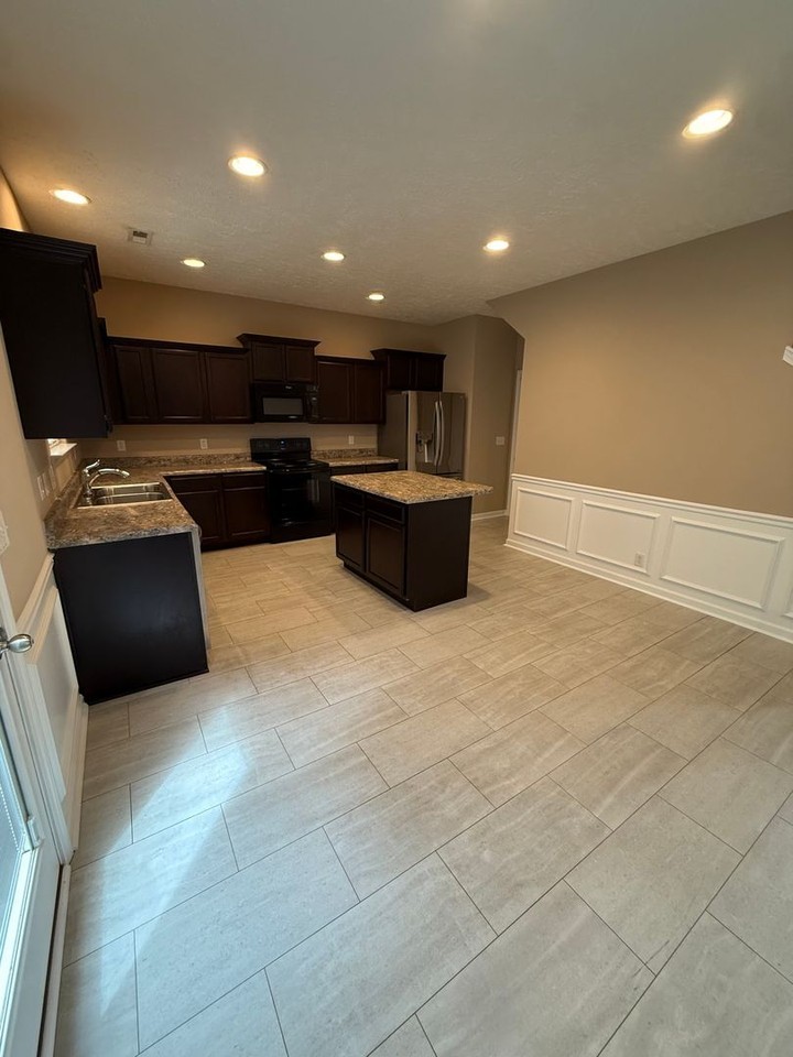 1850 Warmingfield Dr - Photo 7 of 26