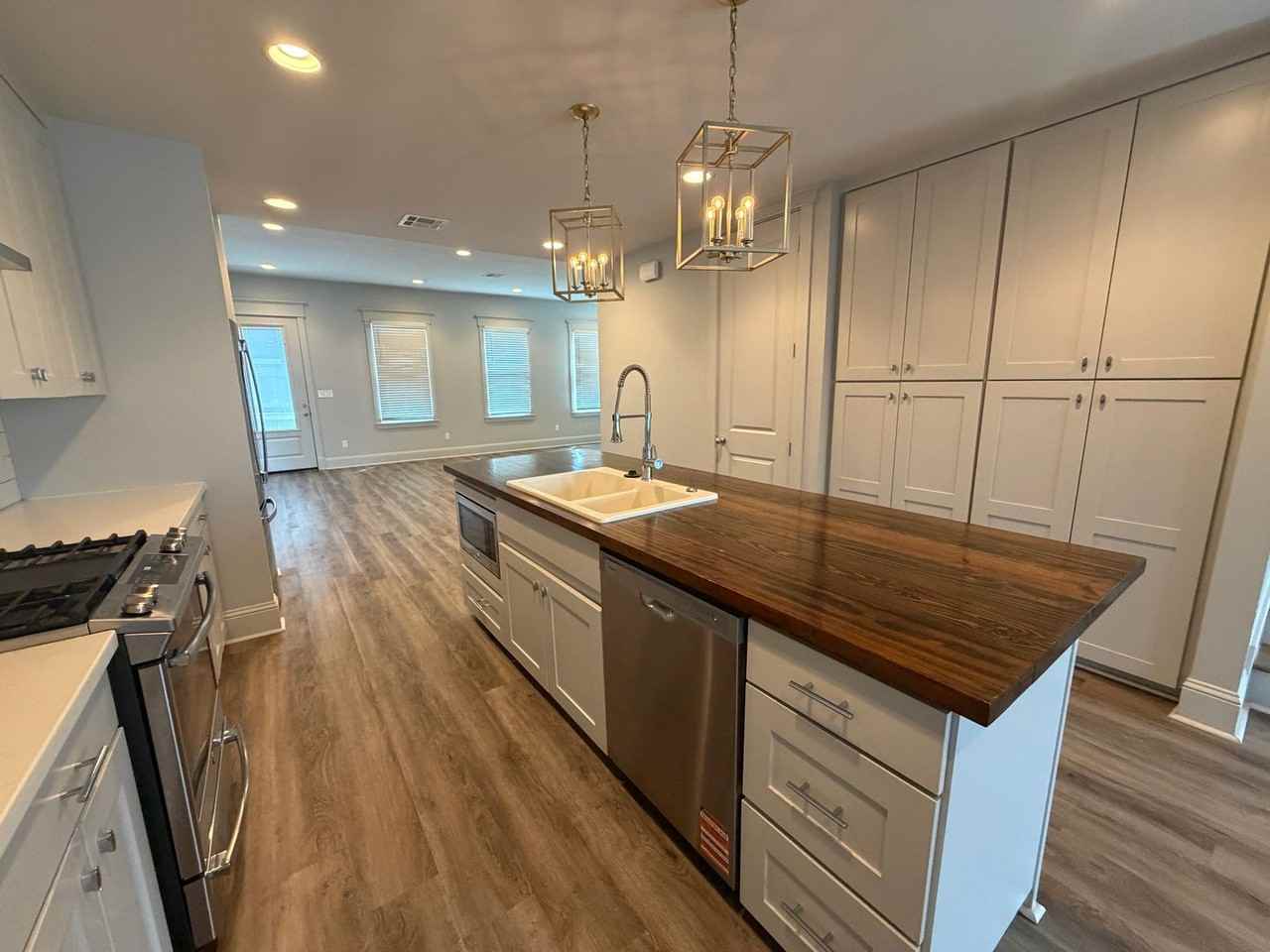 621 Hodges St - Photo 5 of 15