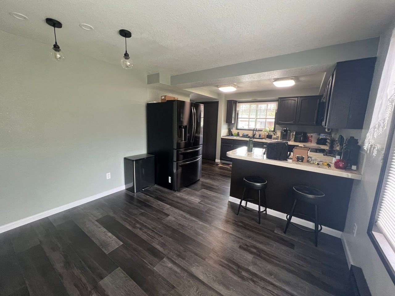 1130 Hemlock Ct - Photo 4 of 24