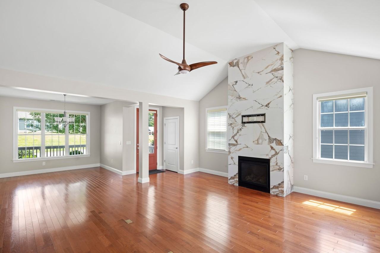 14 Rose Creek Rd - Photo 4 of 41