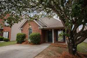 featured image of 464 Park Lake Dr