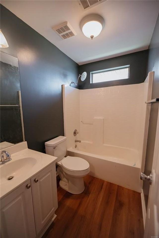 464 Park Lake Dr - Photo 3 of 18