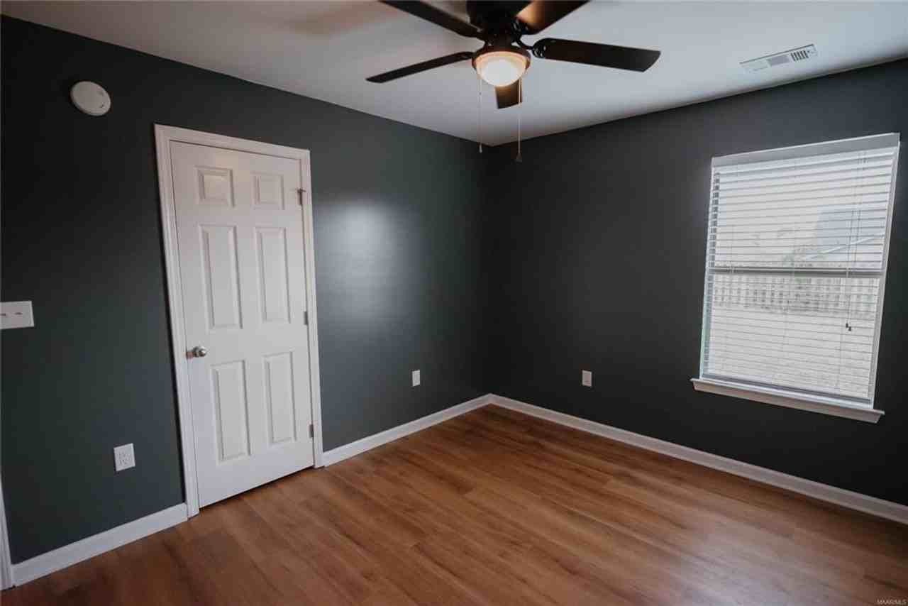 464 Park Lake Dr - Photo 6 of 18