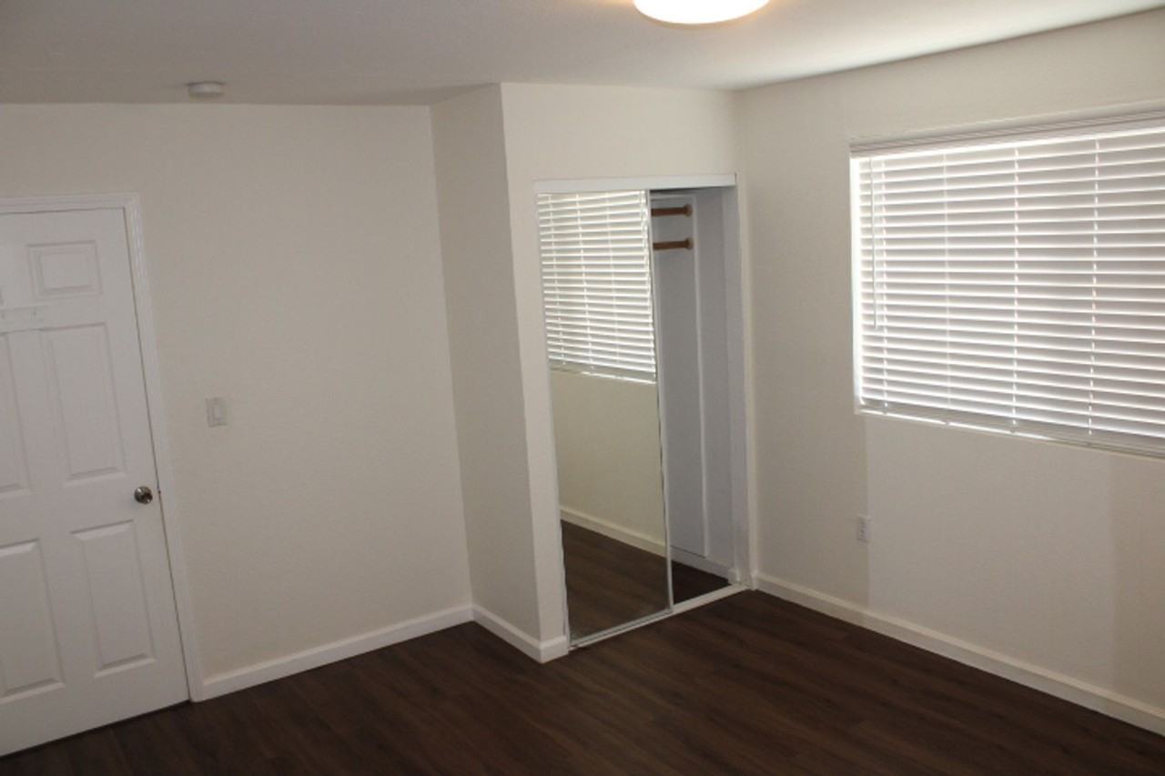 2846 20th St - Photo 5 of 27