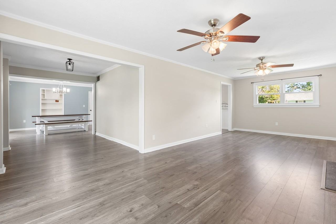 29 Adriatic Dr - Photo 5 of 43