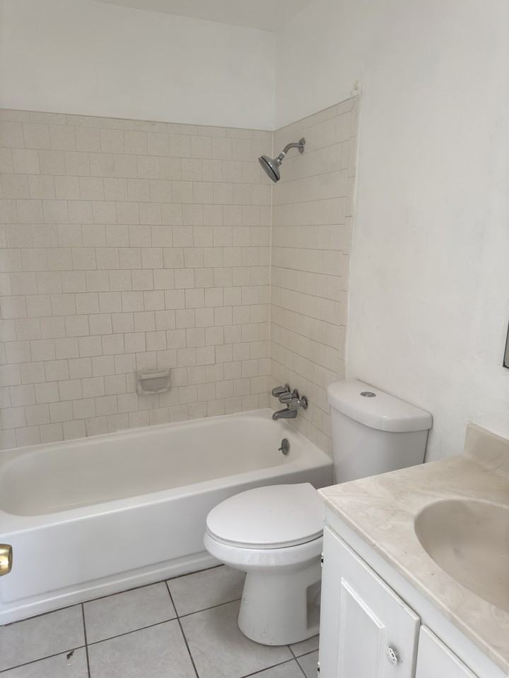 1900 Karen Sue Pl #C - Photo 2 of 7