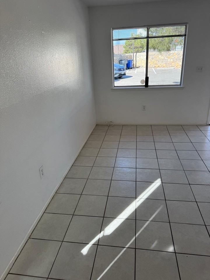 1900 Karen Sue Pl #C - Photo 5 of 7