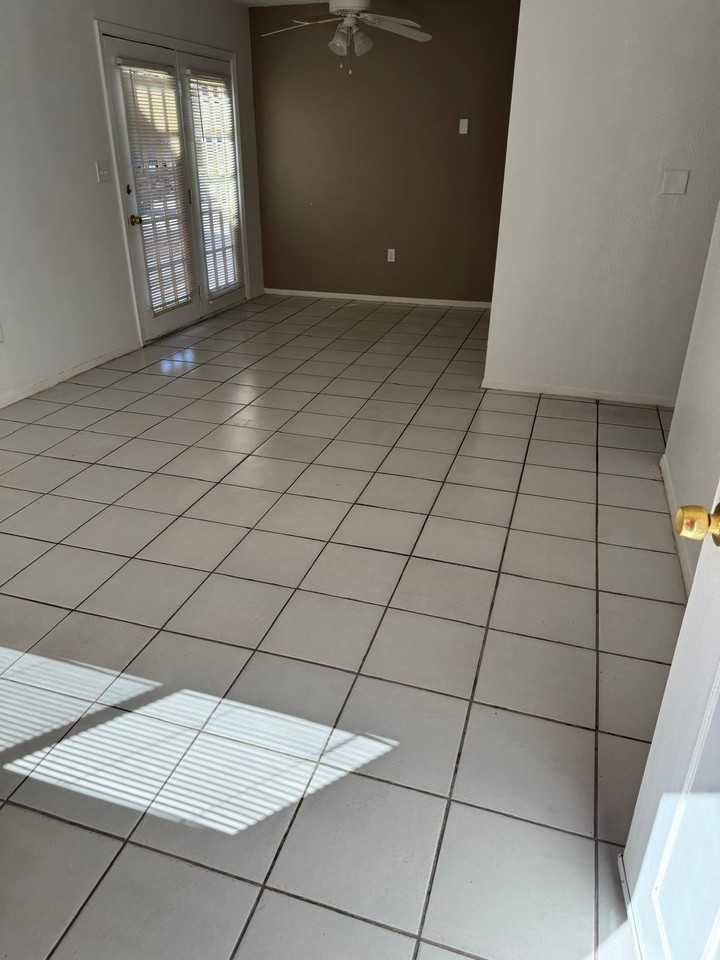 1900 Karen Sue Pl #C - Photo 6 of 7