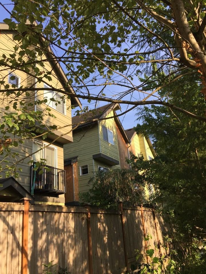 12546 35th Ave Ne - Photo 3 of 16