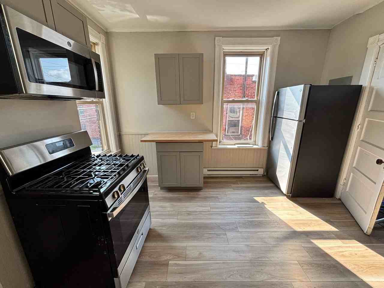 343 4th St - Photo 2 of 12