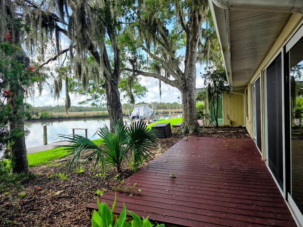 11456 W Bayshore Dr - Photo 4 of 30