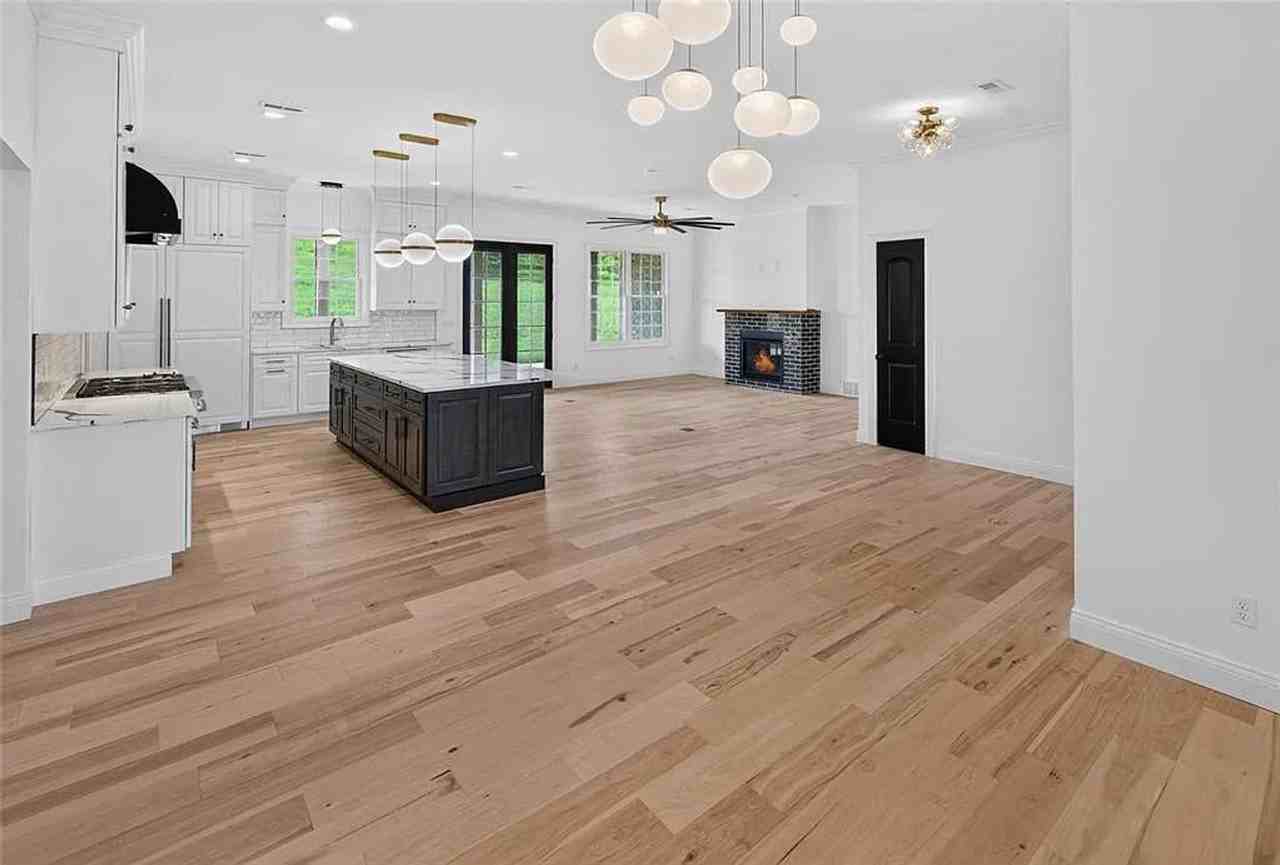 1528 Brunston Dr - Photo 5 of 33
