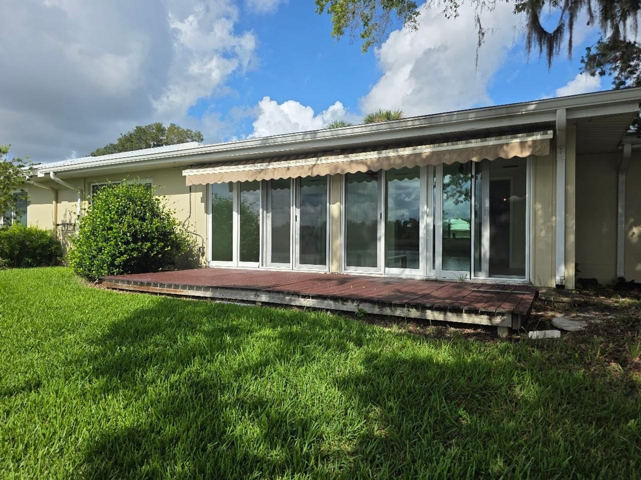 11462 W Bayshore Dr - Photo 3 of 24