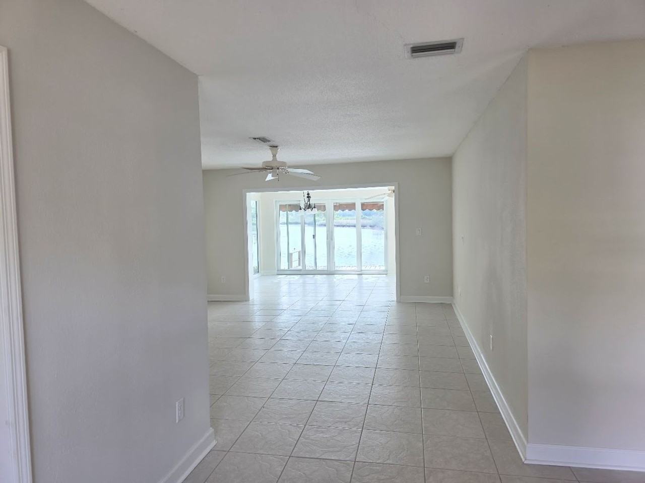 11462 W Bayshore Dr - Photo 7 of 24