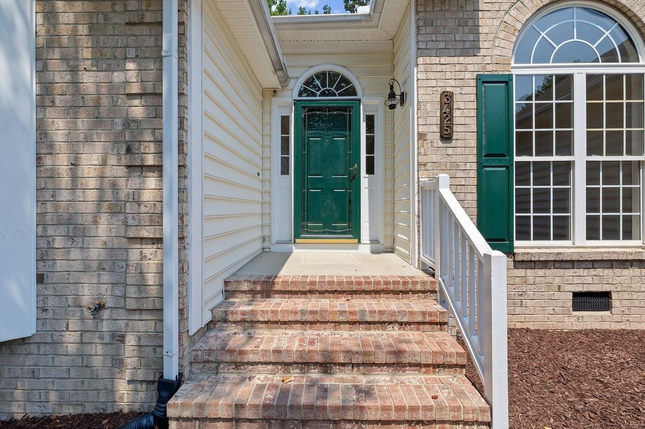 3425 Coach Lantern Ave - Photo 6 of 44