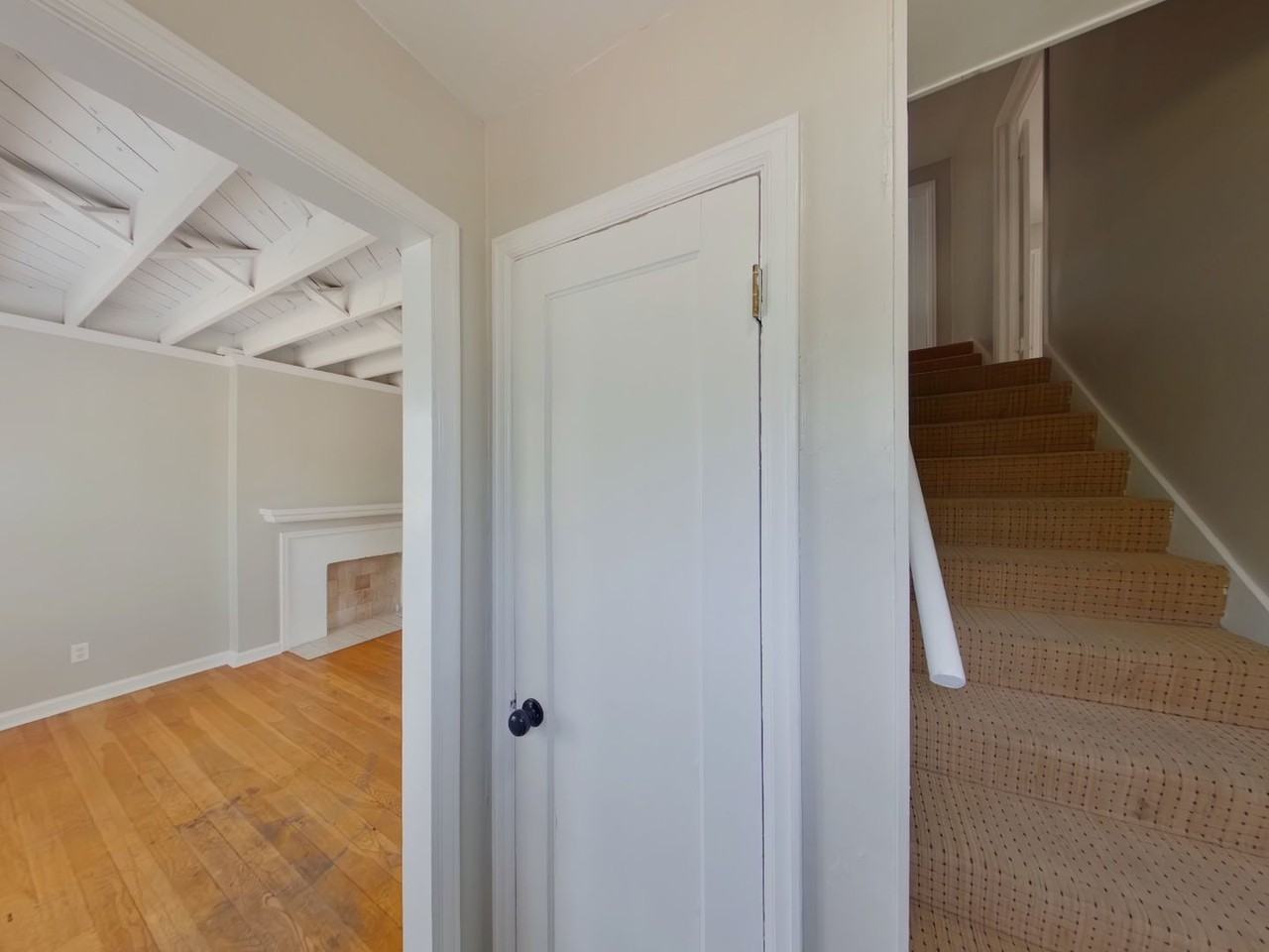 449 Harding St - Photo 2 of 14