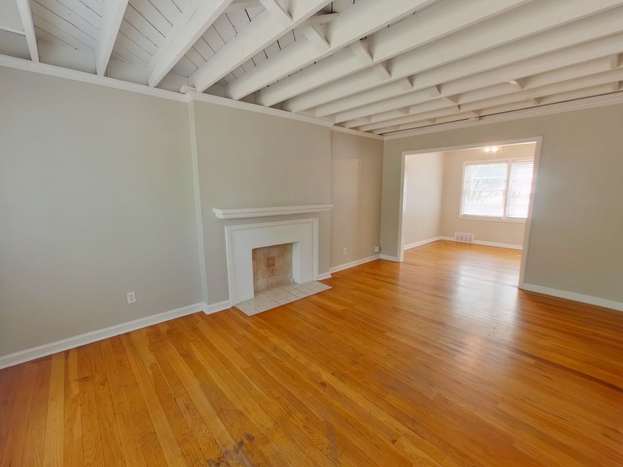 449 Harding St - Photo 3 of 14