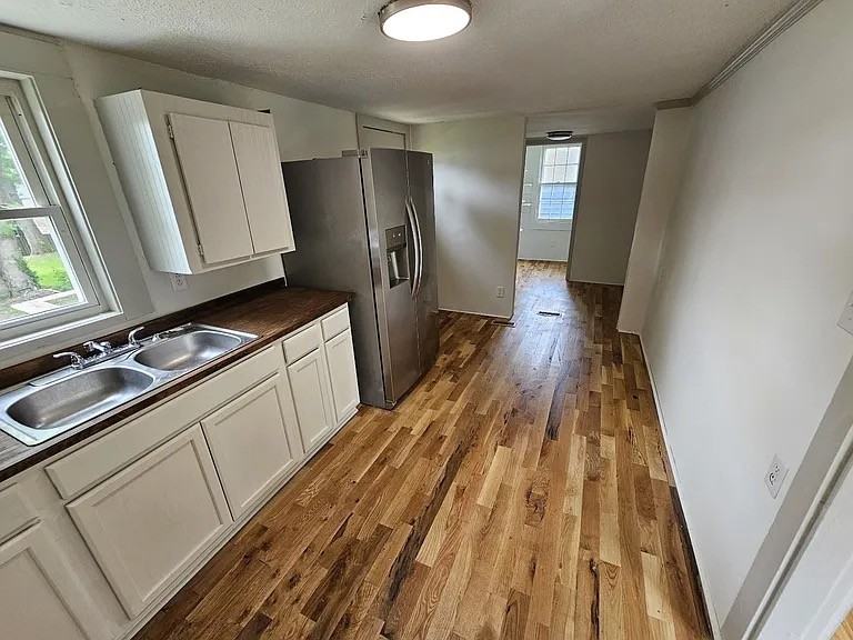 205 King St - Photo 7 of 11