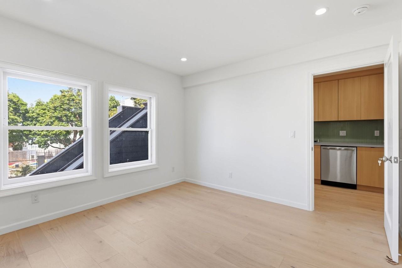 1221 Waller St #A - Photo 3 of 22