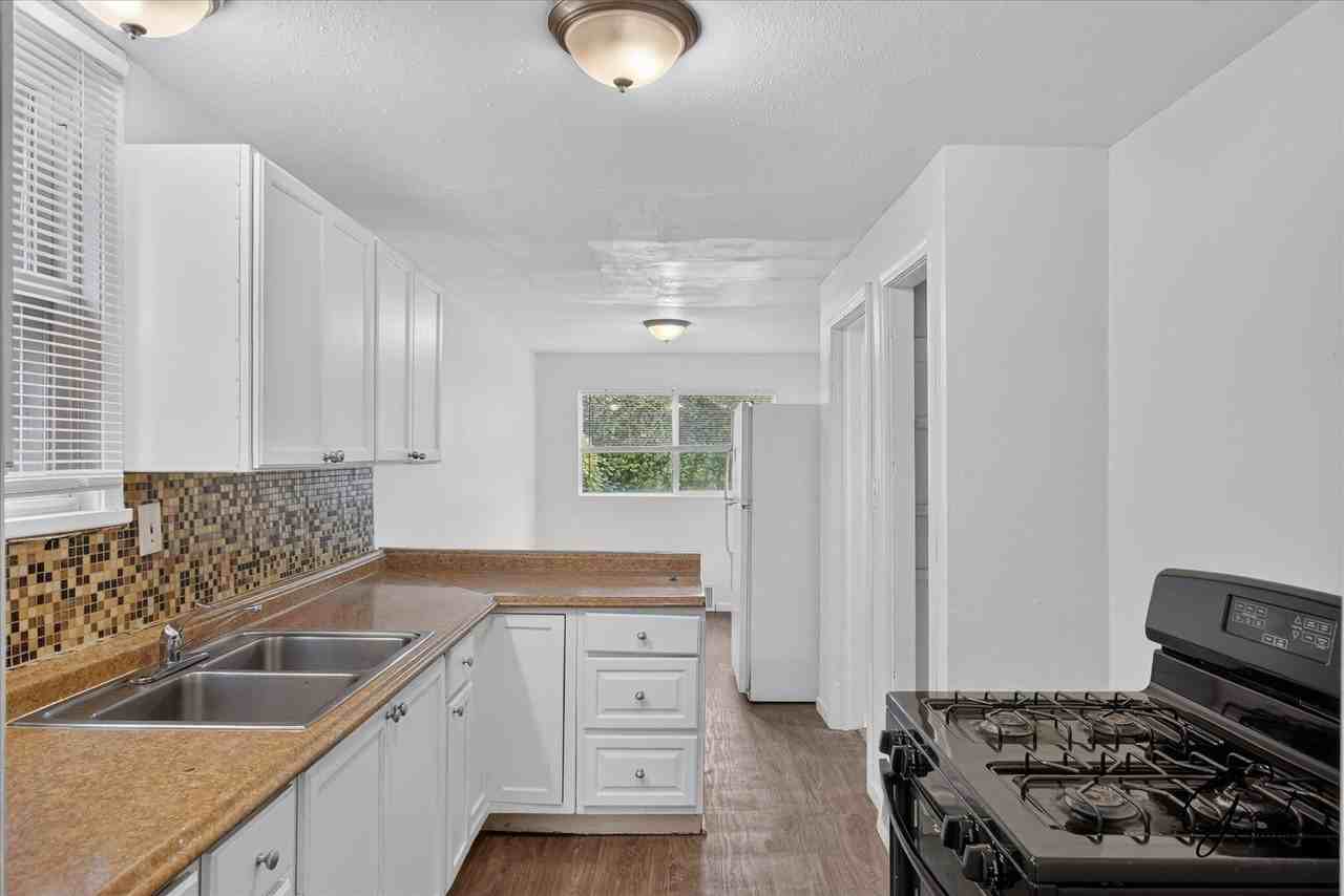 14800 Tacoma St - Photo 6 of 21