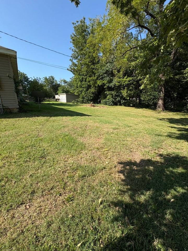 935 N Missouri Ave - Photo 3 of 16