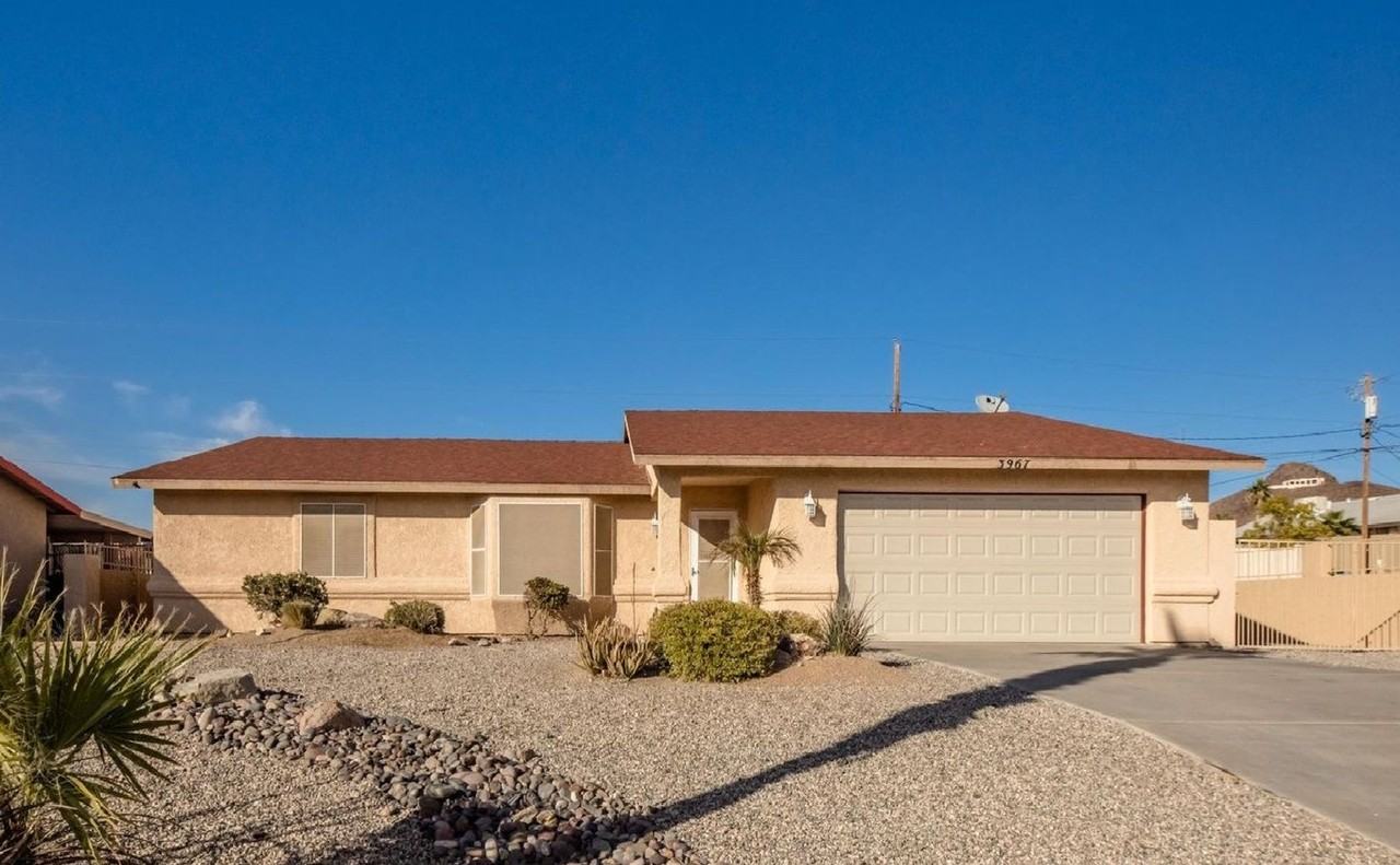 3967 Breakwater Dr