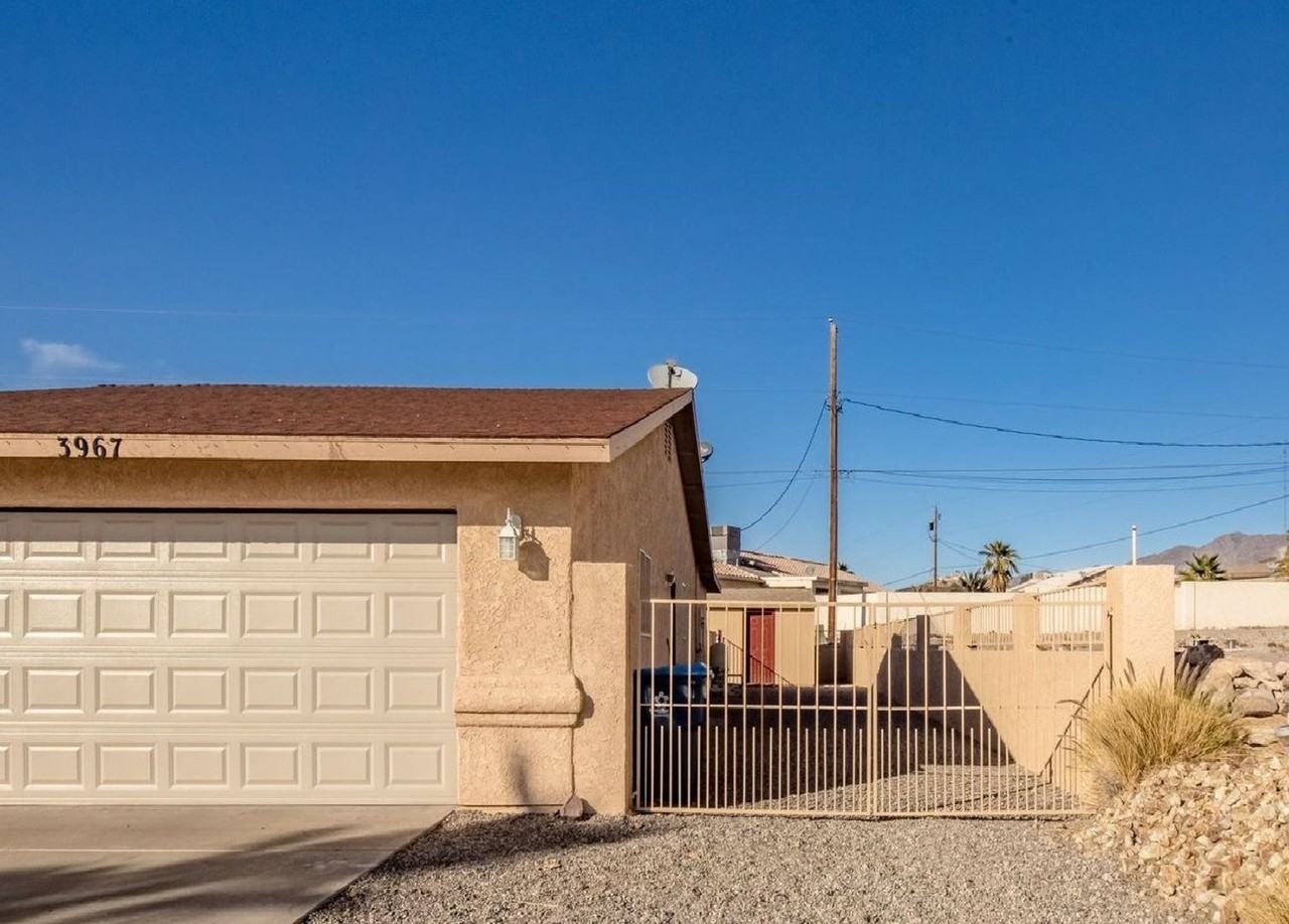 3967 Breakwater Dr - Photo 2 of 21