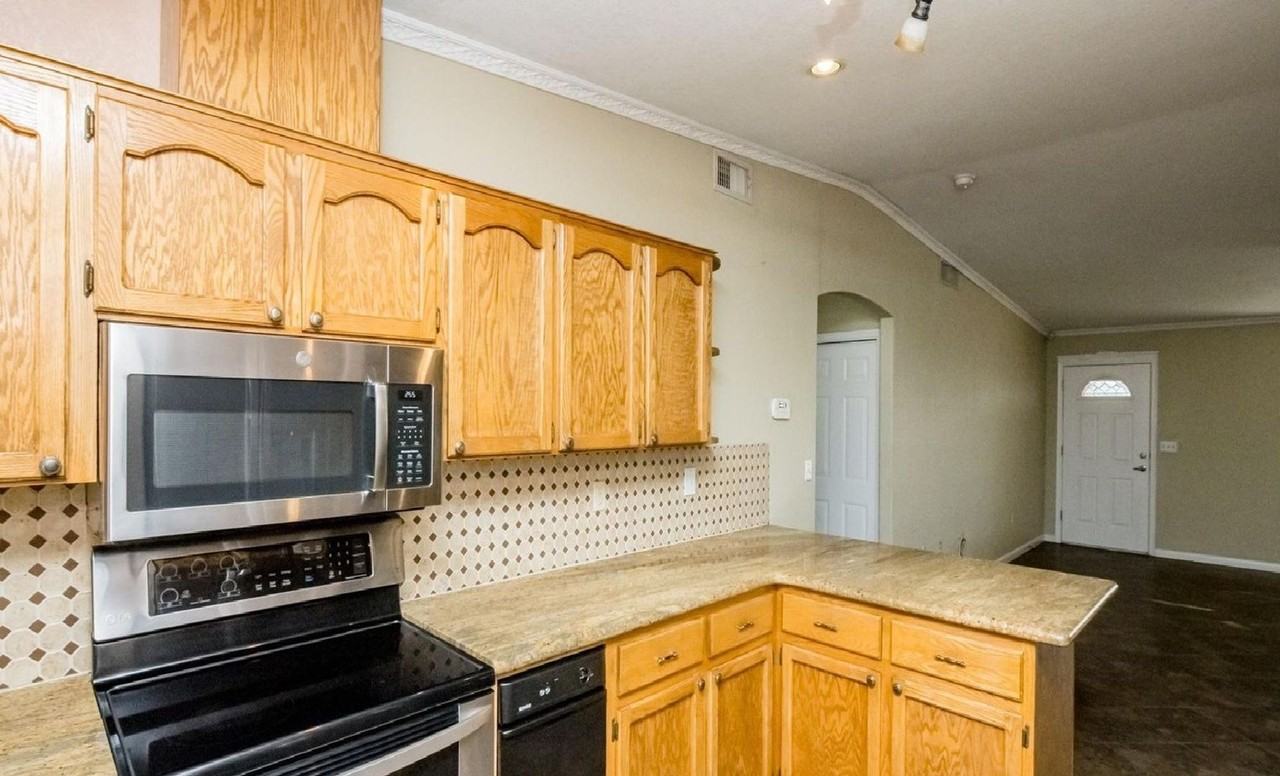 3967 Breakwater Dr - Photo 7 of 21