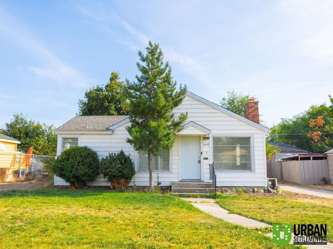 2427 W Walton Ave