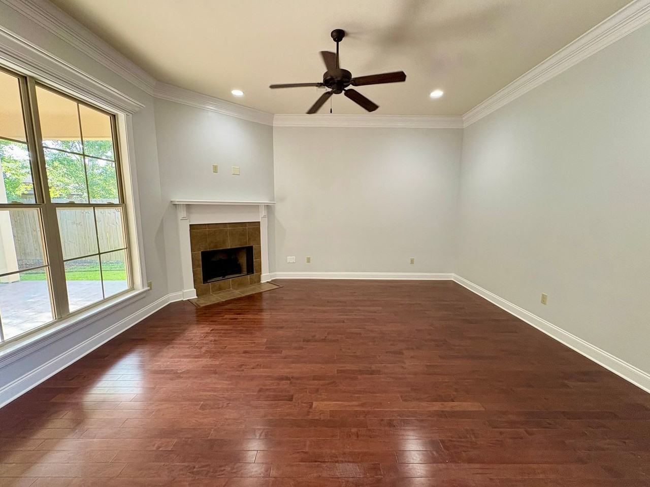 120 Mirada Ln - Photo 4 of 32