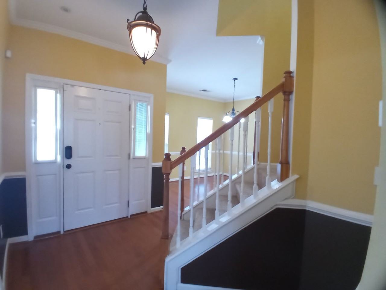 565 Batty Way - Photo 5 of 45