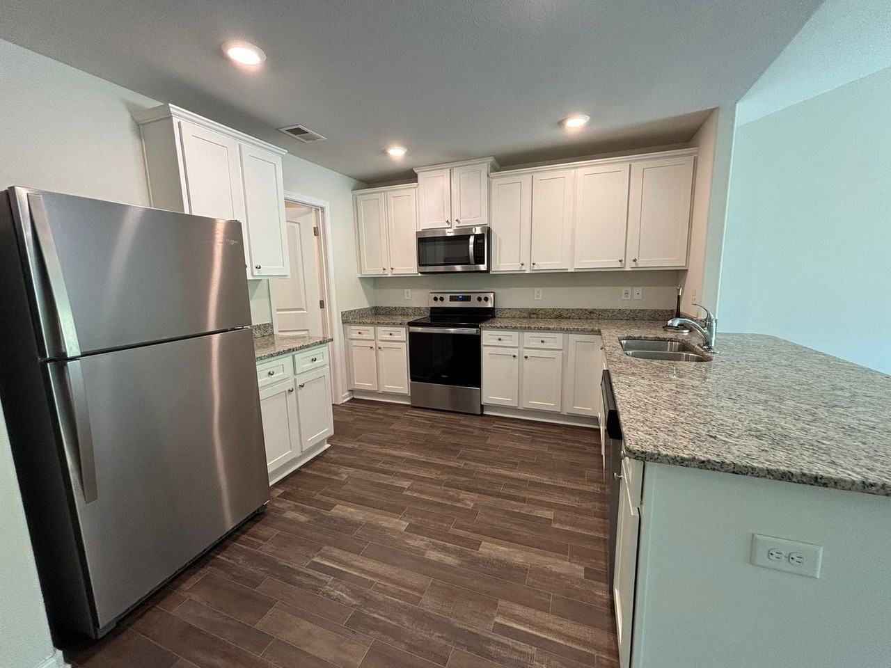 127 Sundew Rd - Photo 6 of 21