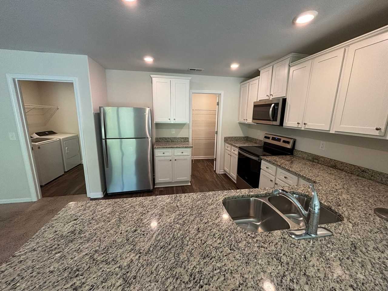 127 Sundew Rd - Photo 7 of 21