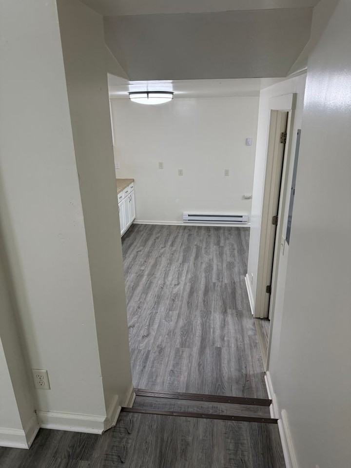 1034 Getty St S - Photo 3 of 13