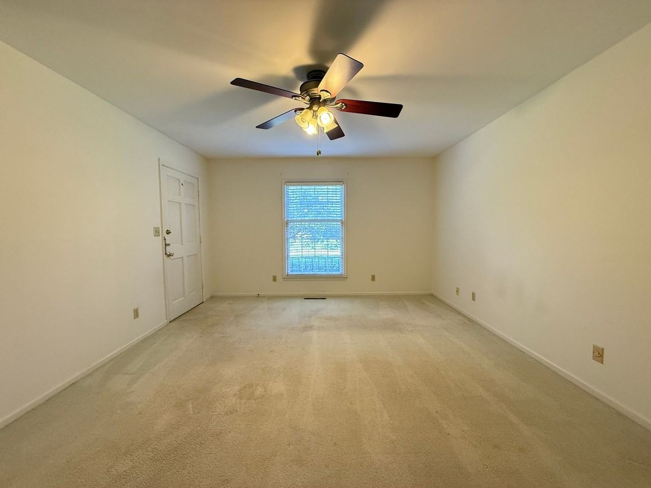 2711 Reynolda Rd - Photo 7 of 16