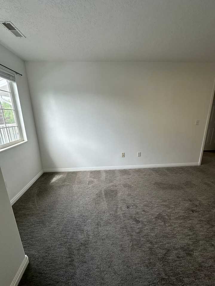 1026 W 1360 S - Photo 7 of 26