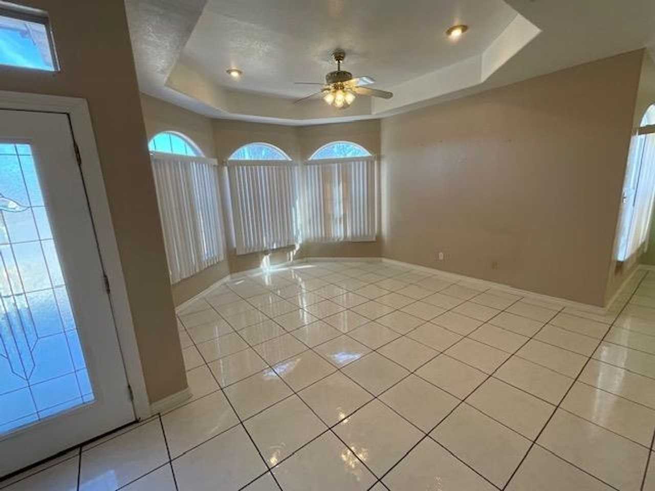 112 Deborah Kay St - Photo 3 of 13