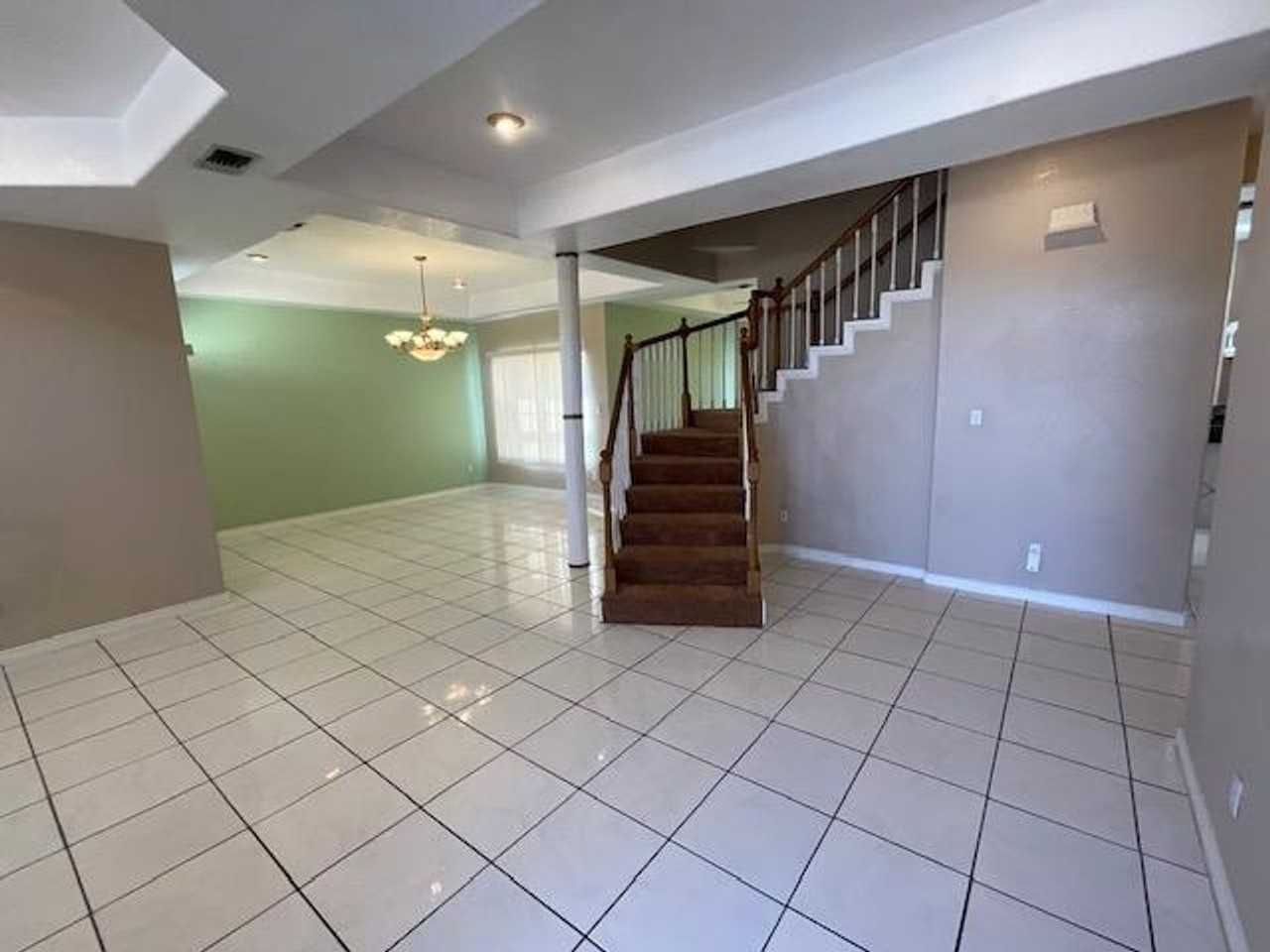 112 Deborah Kay St - Photo 5 of 13