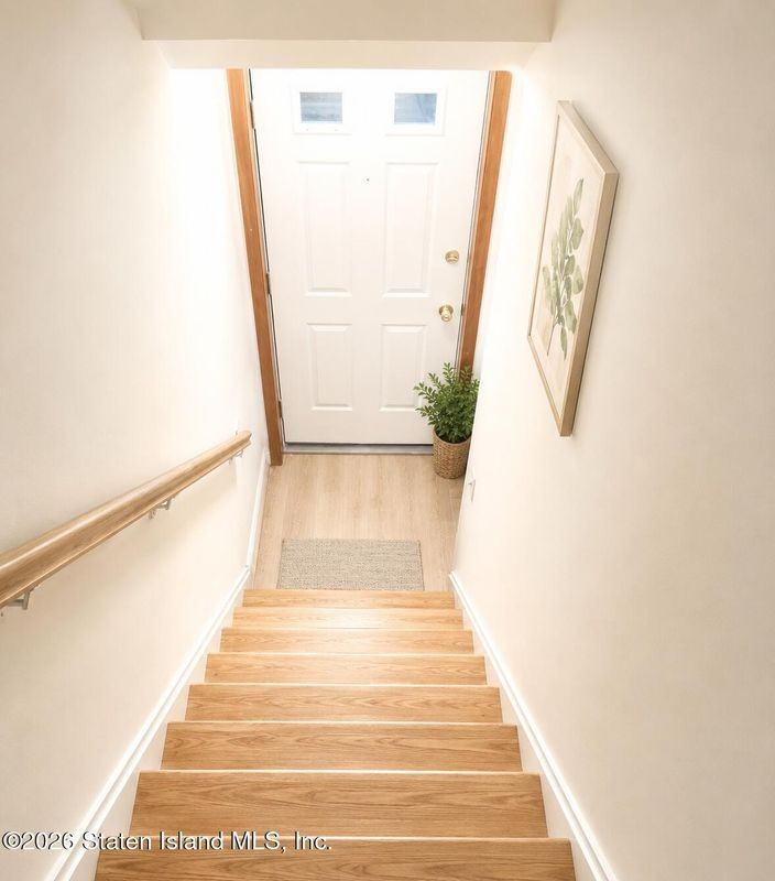91 Wallace Ave ##2 - Photo 5 of 6