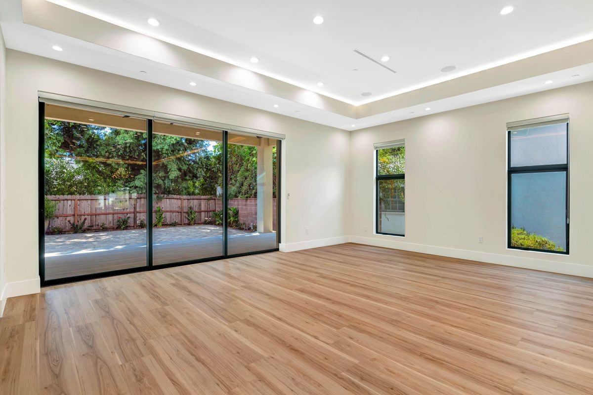 13424 Margate St - Photo 3 of 4