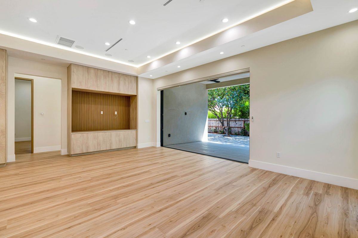 13424 Margate St - Photo 4 of 4