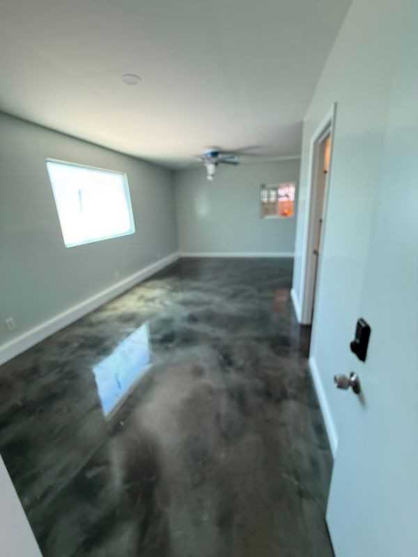 7302 San Miguel Ave - Photo 4 of 12